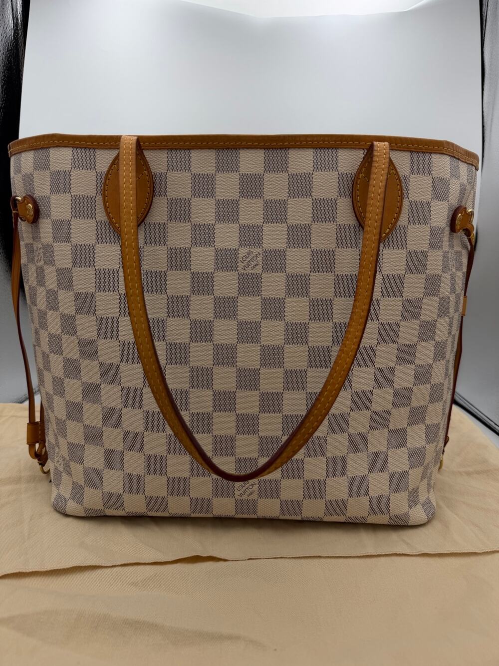 1/2 Price. LOUIS VUITTON Neverfull MM Damier Azur •  w/ Removable Pochette 🌸